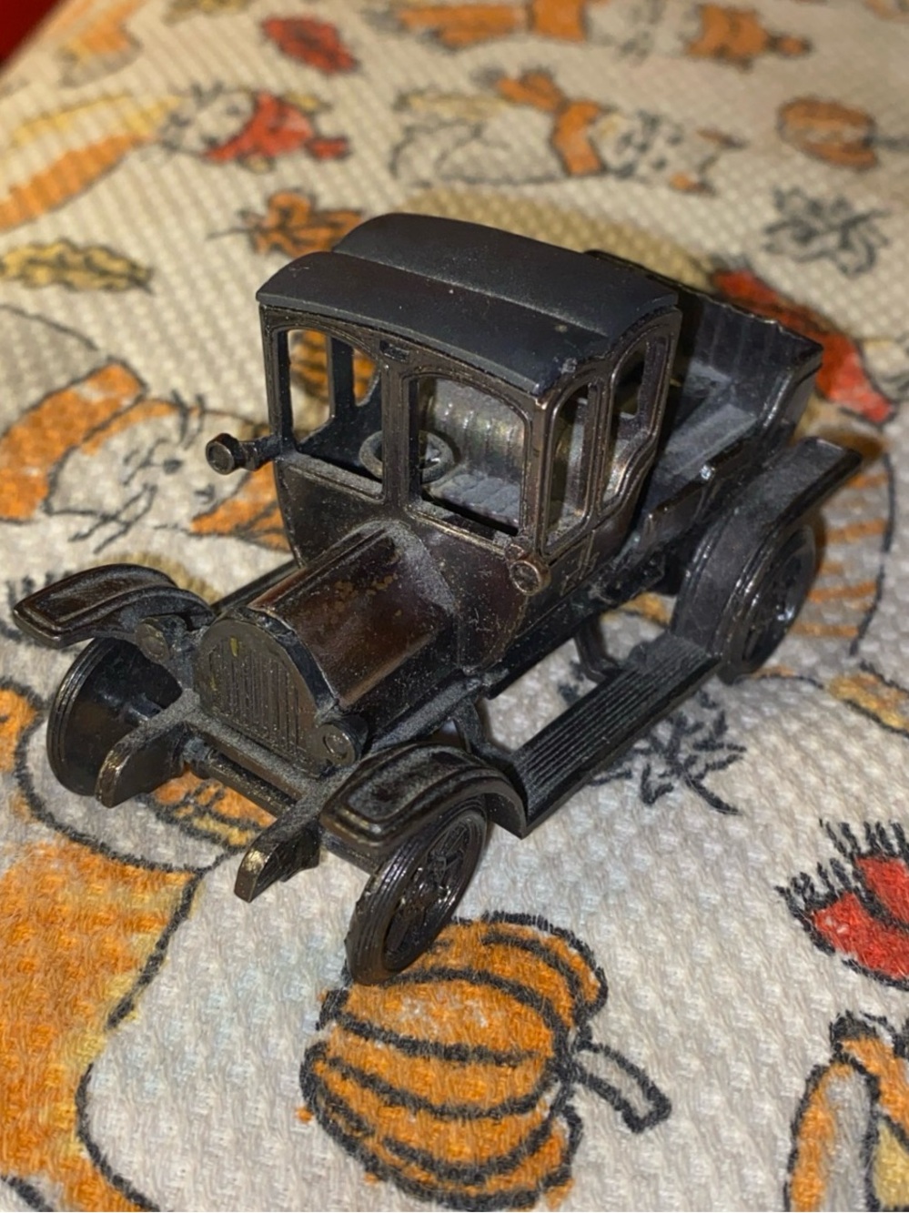 Vintage Die-Cast Bronze 1917 Model T Antique Car Collectible Pencil Sharpener